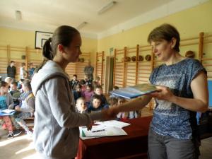 Wręczenie nagród pocieszenia SP w Ostrowie