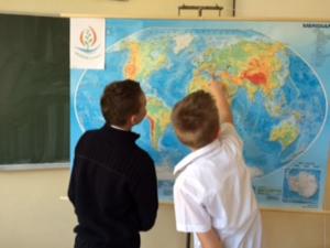 Wykorzystanie pomocy naukowych